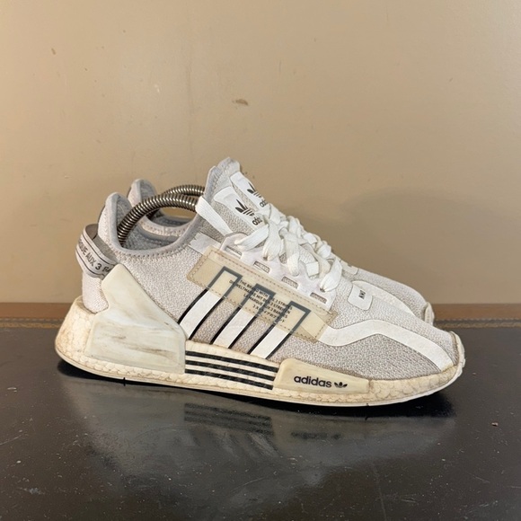 Adidas NMD R1 V2 White Black GZ1999 Men’s Size 7 - Picture 1 of 5
